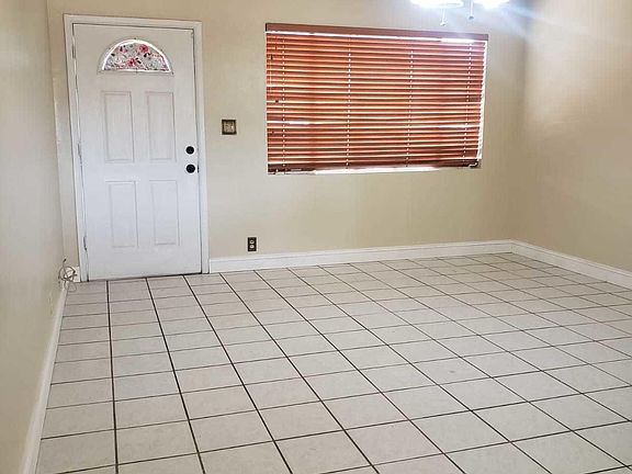 5th image of 4625 W Clarendon Ave