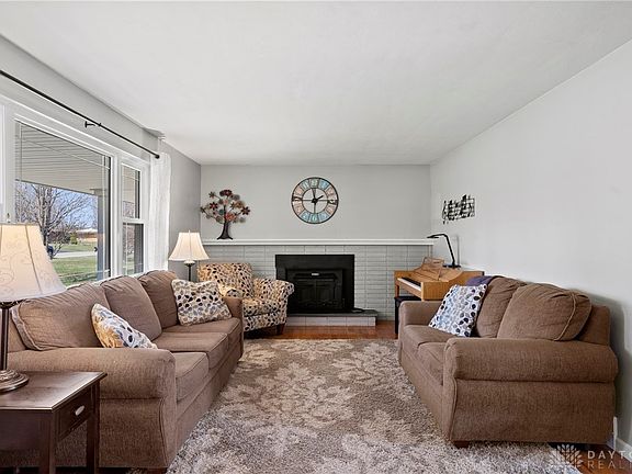 5th image of 2098 Brookridge Dr