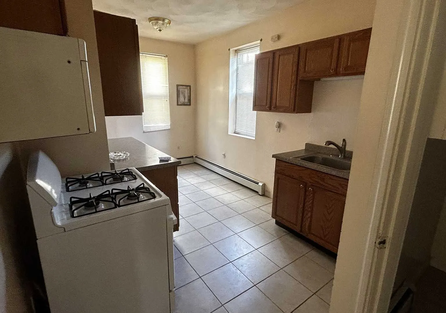 2 bed, $2,550 — Photo 3