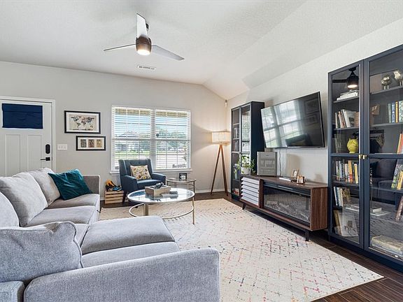 5th image of 5066 W Colfax Loop