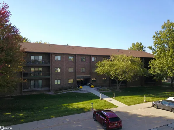 2005 Spring St #U203, Grinnell, IA 50112