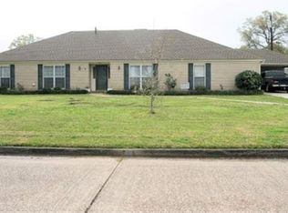 1901 Greenbriar Ave, Orange, TX 77632