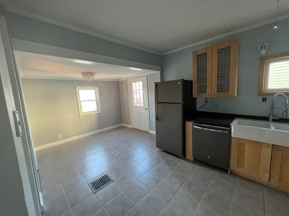 26 Highland Ln, Bangor, ME 04401 – 4-bedroom rental in Bangor