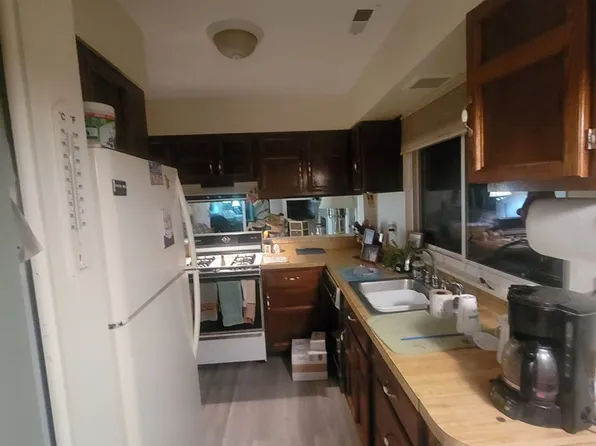 362 Nassau Dr, Springfield, MA 01129