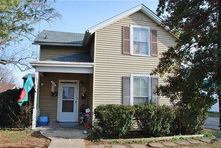 1st image of 240 Macey Ave