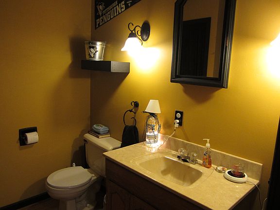 FULL BATH 1ST FLOOR