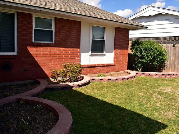 2nd image of 2617 W Fairview Dr