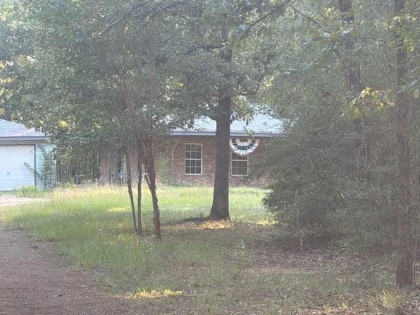 21830 Fm 705, Broaddus, TX 75929