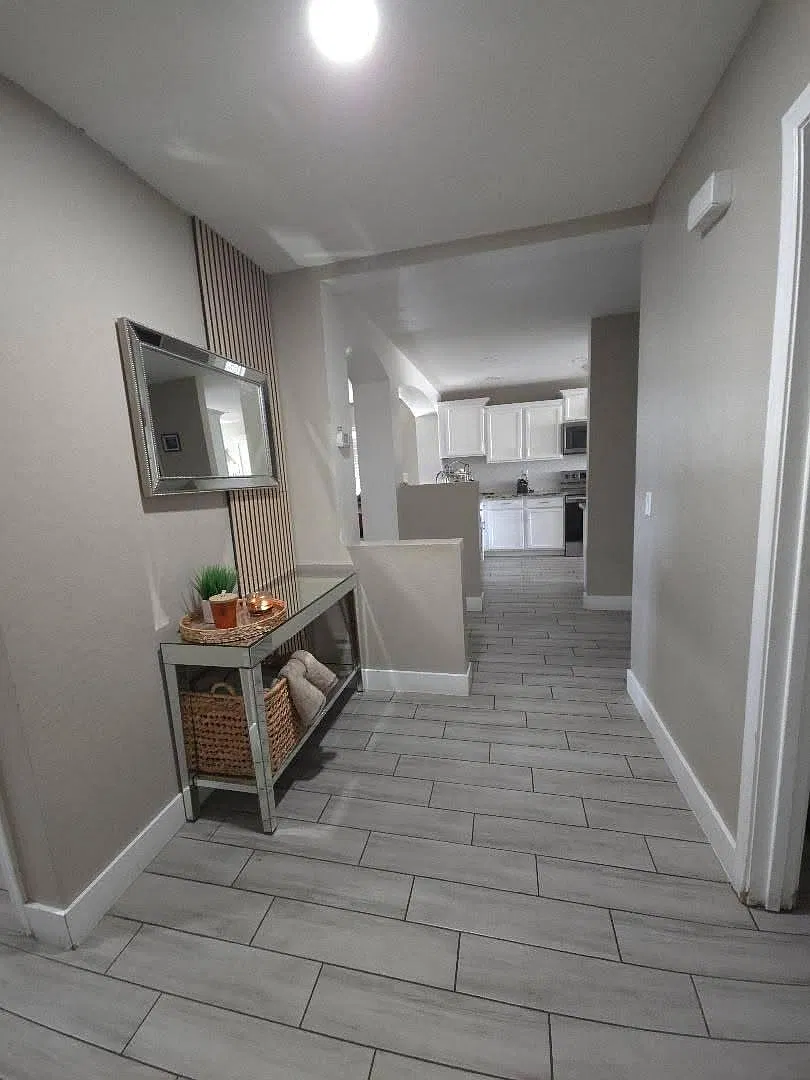 3 bed, 1310 sqft, $2,200 — Photo 4