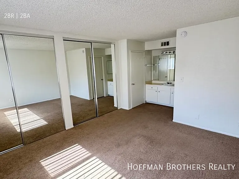 18144 Burbank Blvd #203 — Photo 5