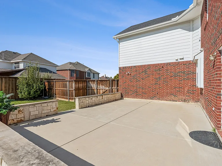 1501 Ector Dr — Photo 28