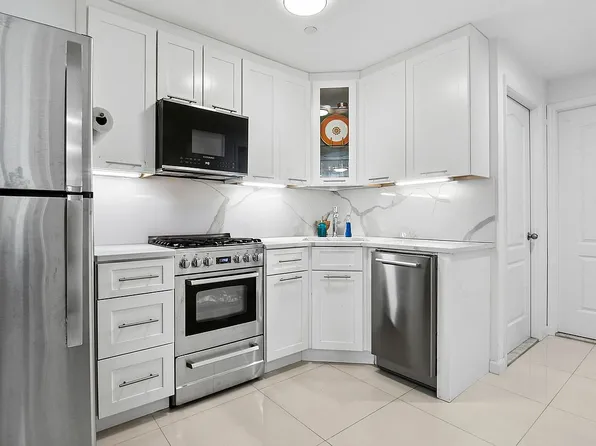 145 Kenilworth Pl #2A, Brooklyn, NY 11210