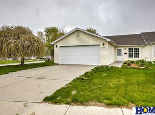 2100 Spring Meadow Cir, Lincoln, NE 68521