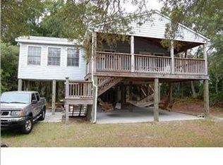 2203 Myrtle St, Edisto Island, SC 29438