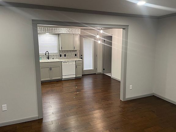 3rd image of 430 Quail Dr