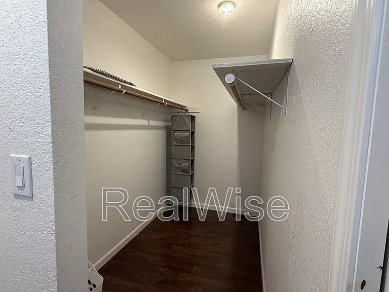 539 Hatfield Dr — Photo 13