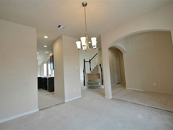 5th image of 2303 Manchester Crossing Dr