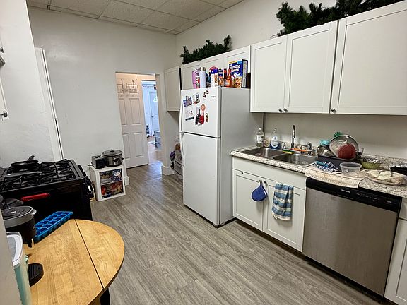 2nd image of 224 W Otterman St #1