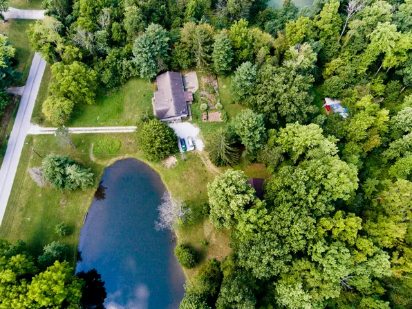 6342 E Lynn Dr, Mooresville, IN 46158