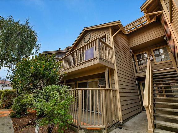 3rd image of 2451 Jubilee Ln