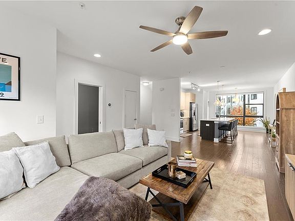 4th image of 53 Moda Ln