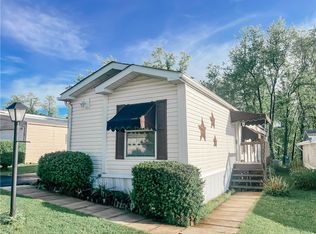 524 Lakeview Dr, Delmont, PA 15626