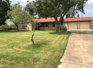 325 McCaughan Rd, Poteet, TX 78065