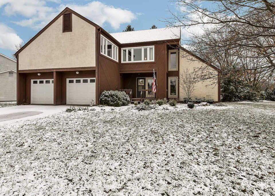 1st image of 297 Tallowwood Dr