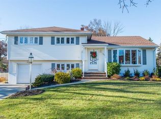 190 Rolling Hills Rd, Clifton, NJ 07013