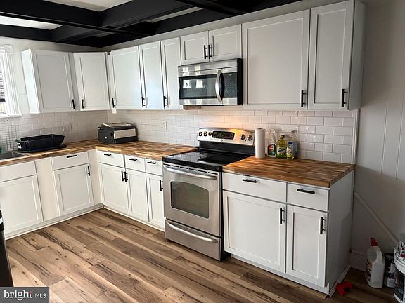 3rd image of 2230 Lamotte St