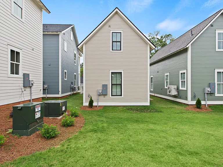 709 Jefferson St — Photo 26