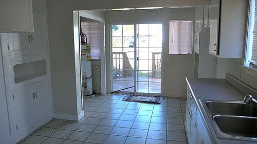 2nd image of 1827 Barrett Ave