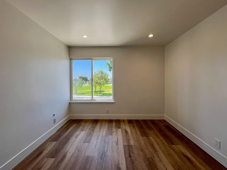 5281 Tattershall Ave — Photo 22