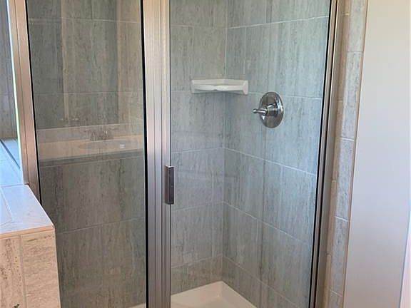 5th image of 3713 Acorn Dr #31