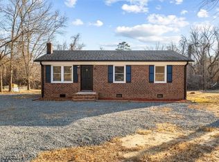 4686 Calhoun Dr, Liberty, NC 27298