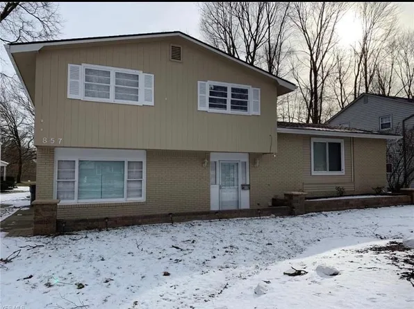 857 Oakridge Dr, Boardman, OH 44512