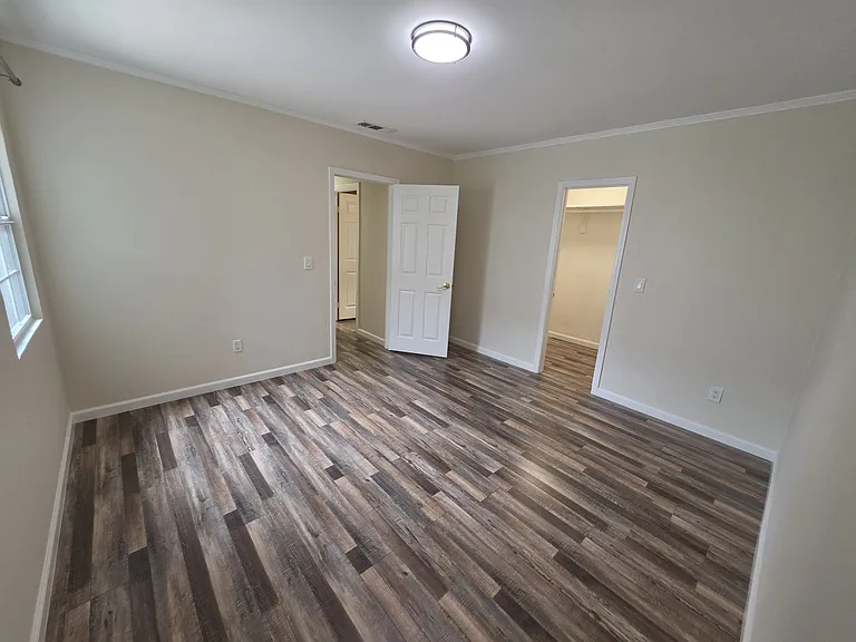 1250 S Orange St — Photo 17