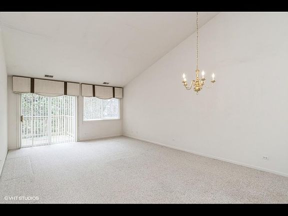 2nd image of 2986 Kentshire Cir