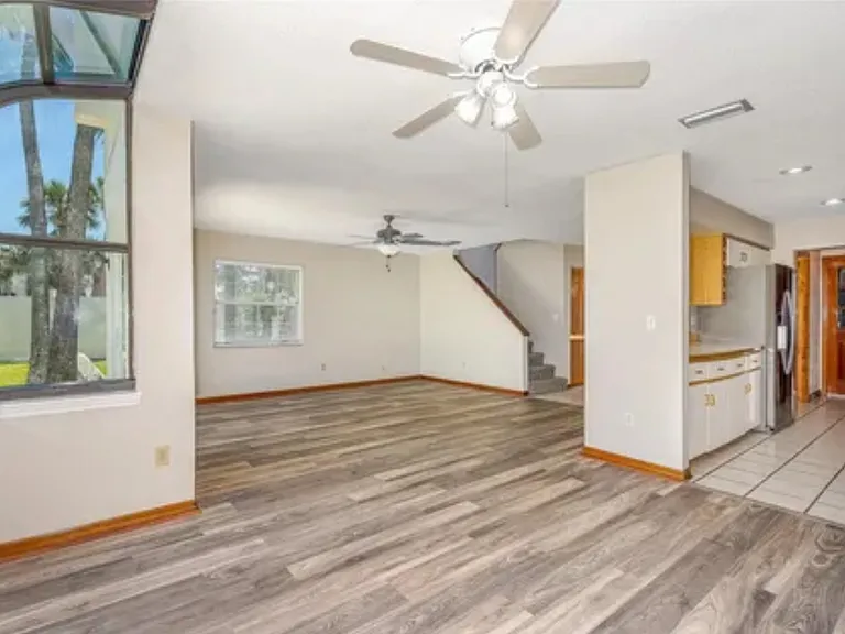 200 Florida Shores Blvd #200 — Photo 9