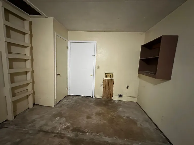 537 Franklin St — Photo 26