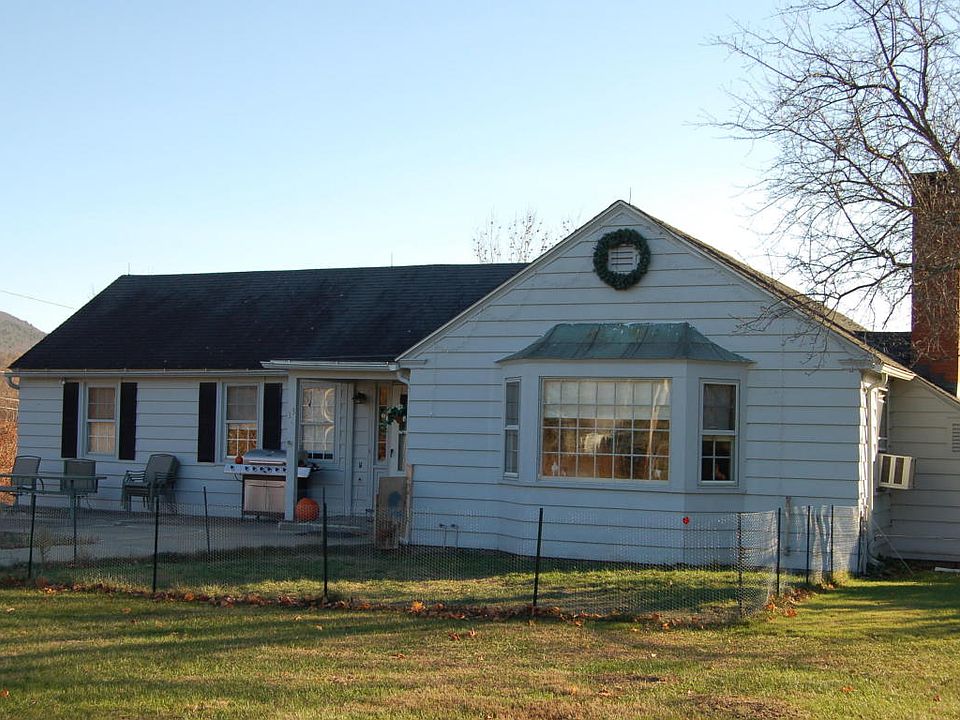 2nd image of 33 Silver St