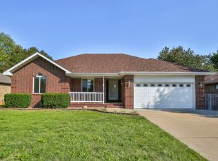 3565 W Roxbury St, Springfield, MO 65807
