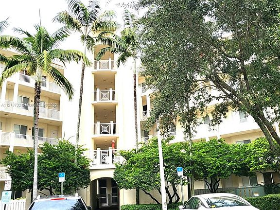 2nd image of 3600 Oaks Clubhouse Dr APT 509