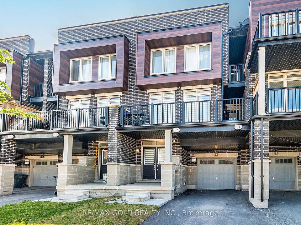 1st image of 44 Donald Ficht Cres