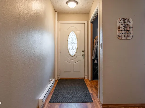 152 9th Ave SE #4, Mandan, ND 58554