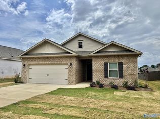 114 Branton Ln, New Market, AL 35761