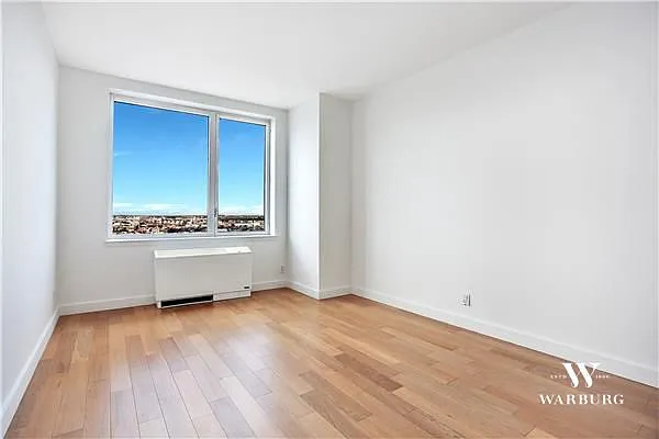 Rented by Warburg | media 52