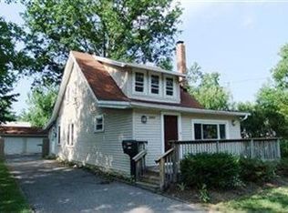 33937 Glen Dr, Eastlake, OH 44095