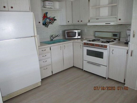 3rd image of 730 Carefree #330