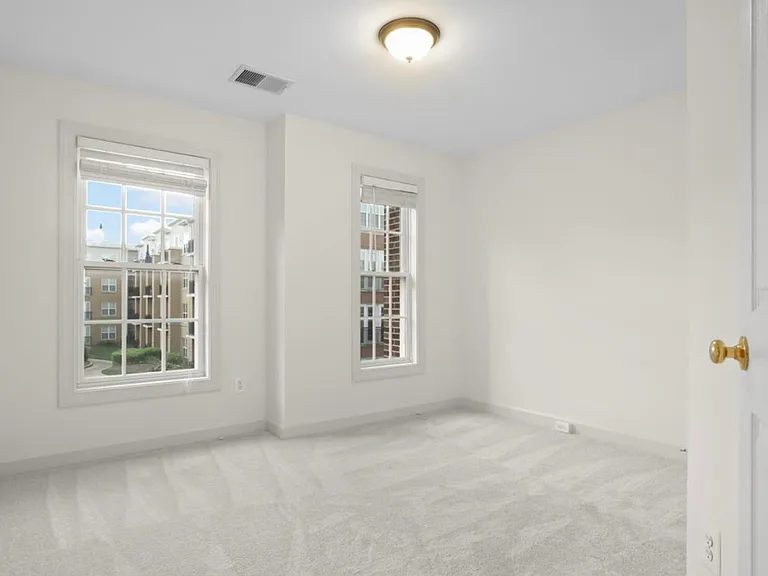 7980 Vigne Ct — Photo 21
